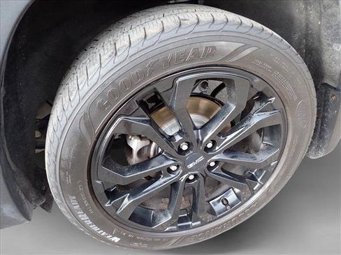Used 2021 GMC Terrain SLT w/ Infotainment Package II AWD/4WD image 6