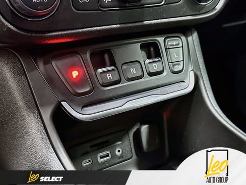 Used 2020 GMC Terrain SLT w/ Preferred Package FWD image 18