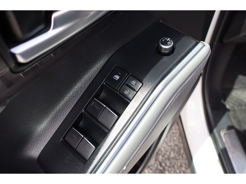 Used 2021 Toyota Highlander Platinum FWD image 19