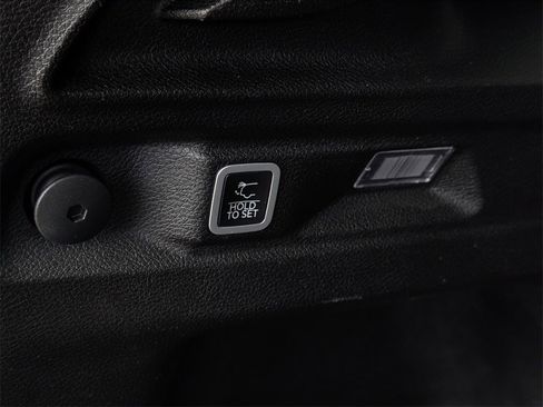 Used 2024 Jeep Grand Cherokee L Altitude image 39