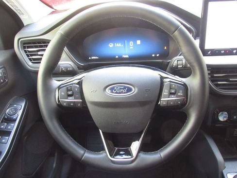 Used 2024 Ford Escape Platinum AWD/4WD image 25