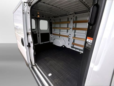 Used 2025 RAM ProMaster 2500 w/ U-Haul Equipment Group FWD image 13