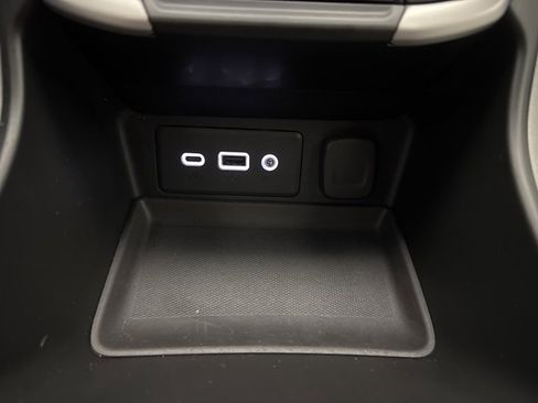 Used 2023 GMC Terrain SLE w/ Driver Convenience Package image 30