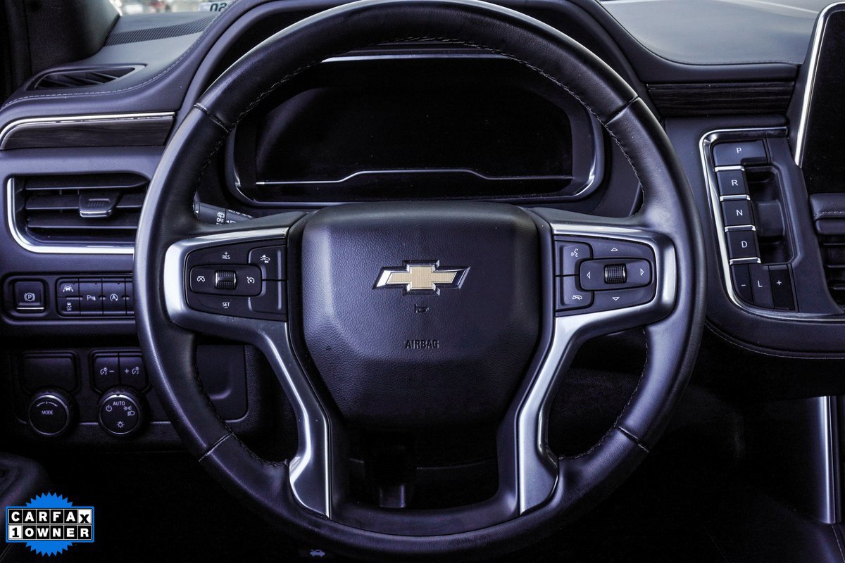 Used 2024 Chevrolet Suburban LT RWD image 9