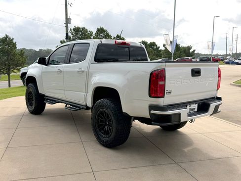 Used 2022 Chevrolet Colorado LT w/ LT Convenience Package AWD/4WD image 4