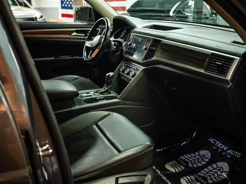 Used 2021 Volkswagen Atlas SE w/ Towing Package FWD image 15