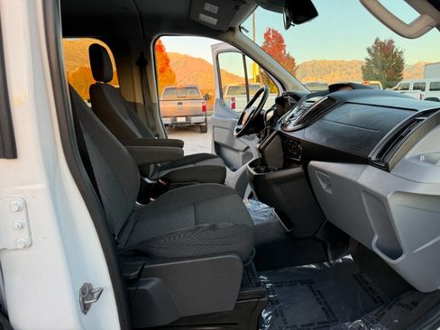 Used 2016 Ford Transit 150 XL image 17