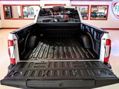 Used 2018 Ford F250 King Ranch w/ King Ranch Ultimate Package AWD/4WD image 9