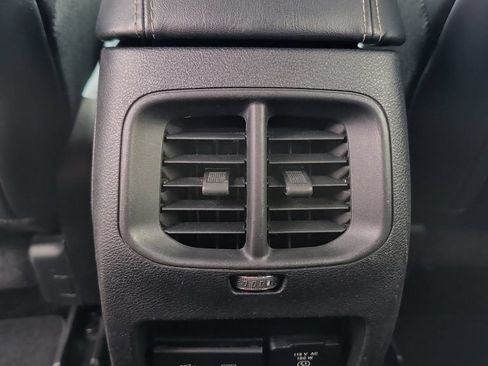 Used 2019 Jeep Cherokee Limited AWD/4WD image 14