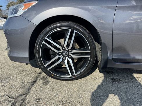 Used 2017 Honda Accord Sport Special Edition image 4