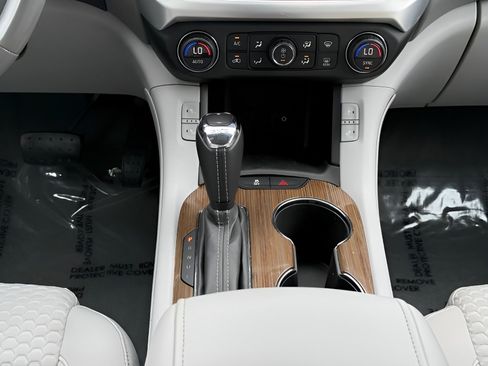 Used 2019 GMC Acadia SLE AWD/4WD image 14