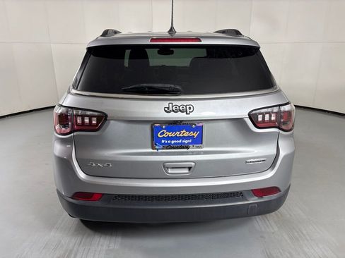Used 2024 Jeep Compass Latitude AWD/4WD image 7