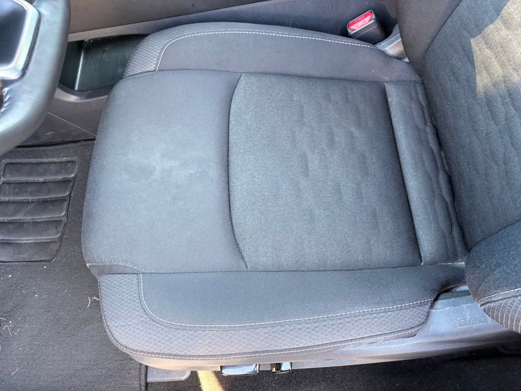 Used 2025 Nissan Pathfinder SV FWD image 25