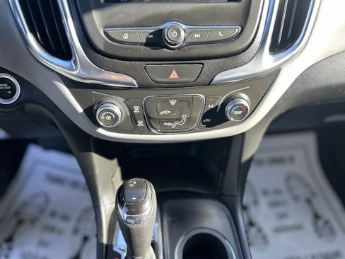 Used 2021 Chevrolet Equinox LS FWD image 13