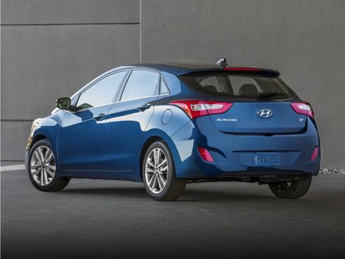 Used 2016 Hyundai Elantra GT FWD image 1