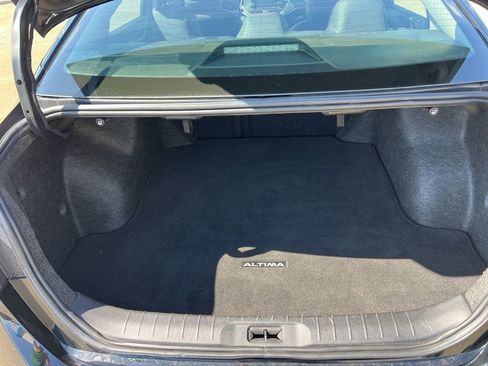 Used 2024 Nissan Altima 2.5 SR FWD image 19
