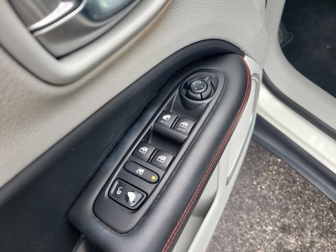 Used 2021 Jeep Compass Limited w/ Elite Interior Group image 15