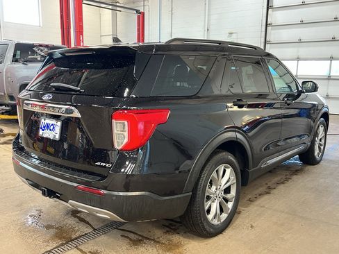 Used 2022 Ford Explorer XLT w/ Equipment Group 202A image 44