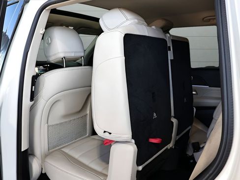 Used 2022 Mercedes-Benz GLS 450 4MATIC image 50