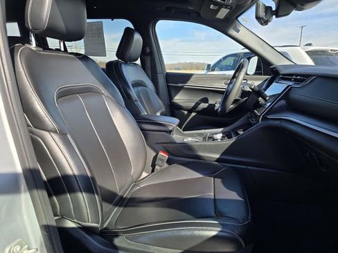 Used 2024 Jeep Grand Cherokee L Limited w/ Luxury Tech Group II image 69