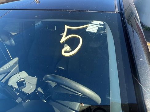 Used 2022 Toyota Corolla LE image 30