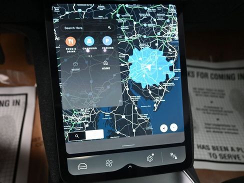 Used 2023 Lucid Air Touring image 14