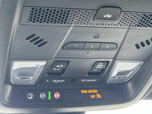 Certified 2025 Cadillac XT6 Sport w/ LPO, Floor Liner Package AWD/4WD image 44