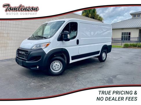 Used 2025 RAM ProMaster 2500 w/ Convenience Group FWD image 1