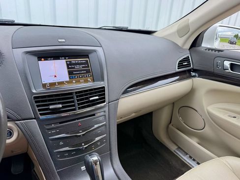 Used 2016 Lincoln MKT AWD w/ Equipment Group 201A image 20