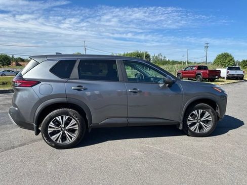 Used 2023 Nissan Rogue SV AWD/4WD image 6