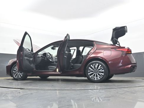 Used 2023 Nissan Altima 2.5 SV image 42