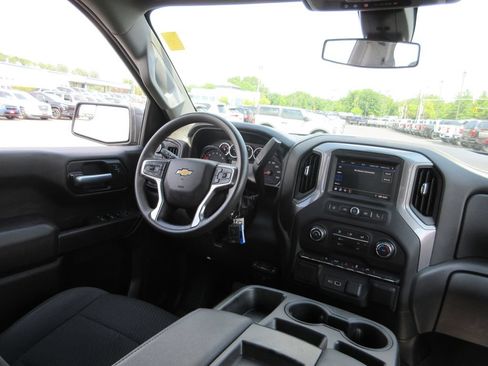 Certified 2021 Chevrolet Silverado 1500 Custom w/ LPO, Dark Essentials Package AWD/4WD image 22