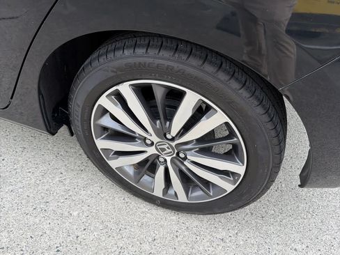 Used 2015 Honda Fit EX image 10