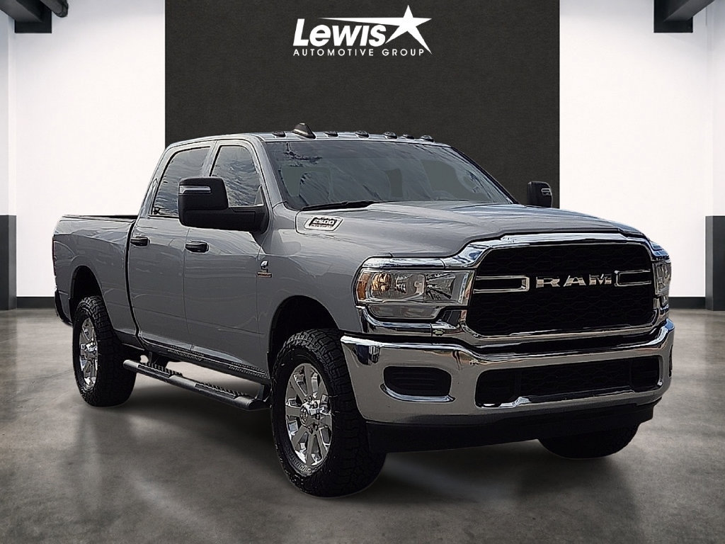 Used 2024 RAM 2500 Tradesman w/ Chrome Appearance Group AWD/4WD image 6
