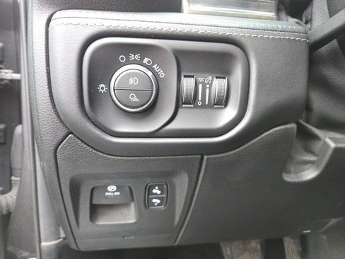 Used 2019 RAM 1500 Limited w/ Body Color Bumper Group image 10