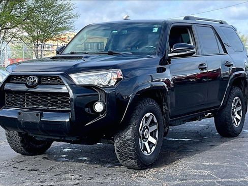 Used 2019 Toyota 4Runner TRD Off-Road Premium AWD/4WD image 7