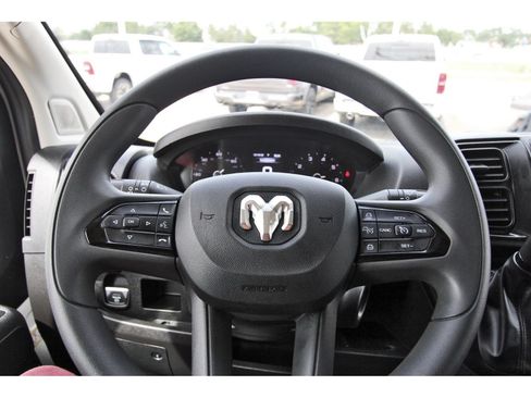 Used 2025 RAM ProMaster 2500 w/ Convenience Group FWD image 15