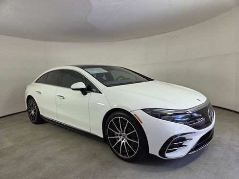 Certified 2022 Mercedes-Benz EQS 450+ Sedan image 2