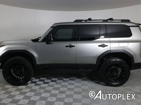 Used 2026 Lexus GX 550 AWD/4WD image 8