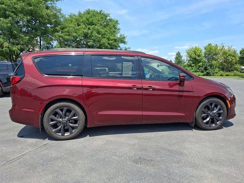 Certified 2020 Chrysler Pacifica Limited FWD image 7