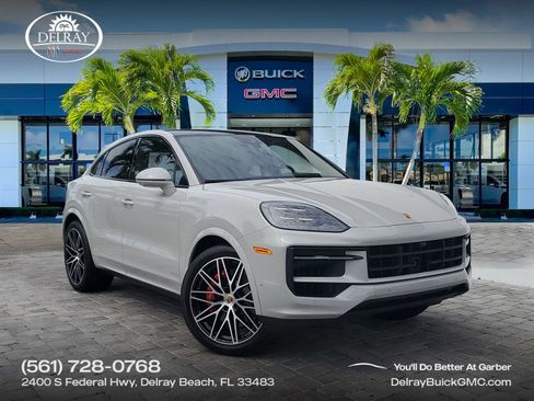 Used 2024 Porsche Cayenne S AWD/4WD image 1