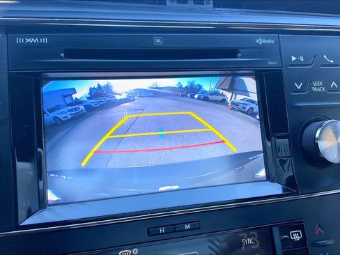 Used 2016 Toyota Avalon Limited image 29