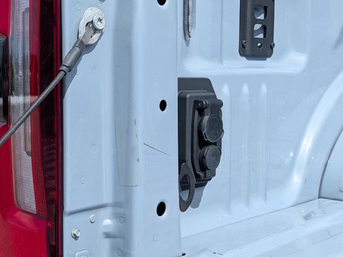 Used 2025 Ford F450 Platinum w/ FX4 Off-Road Package image 14