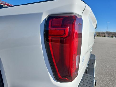 Used 2021 GMC Sierra 1500 AT4 w/ AT4 Premium Package image 31