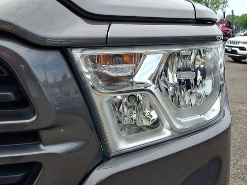 Used 2023 RAM 1500 Big Horn AWD/4WD image 9