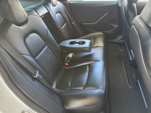 Used 2023 Tesla Model 3 Standard Range image 31