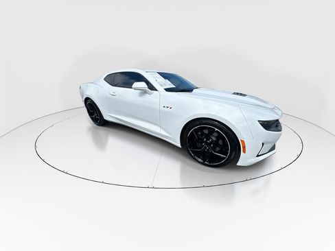 Used 2022 Chevrolet Camaro LT image 2