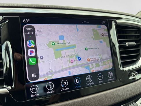 Used 2018 Chrysler Pacifica Touring-L Plus w/ Advanced Safetytec Group FWD image 25