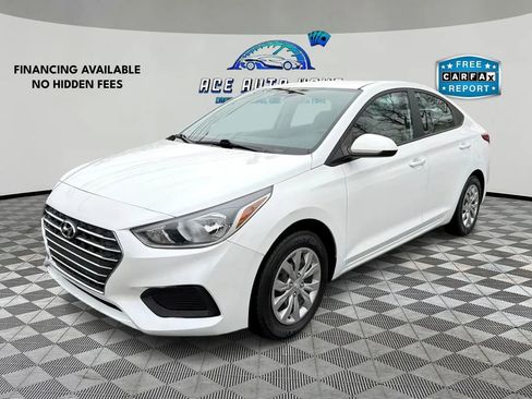 Used 2022 Hyundai Accent SE image 3