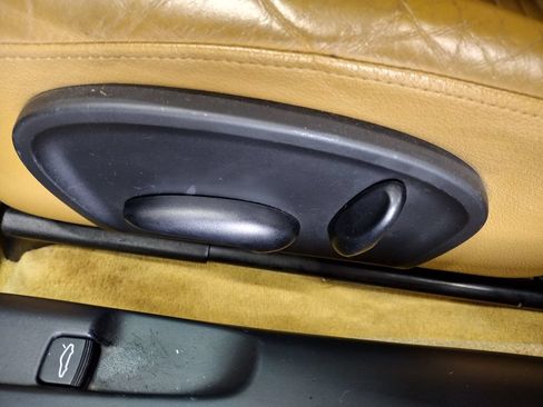 Used 2004 Porsche Boxster RWD image 19